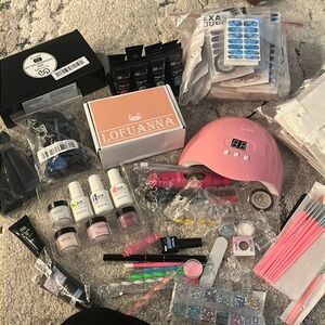 Nail kit! Everything included